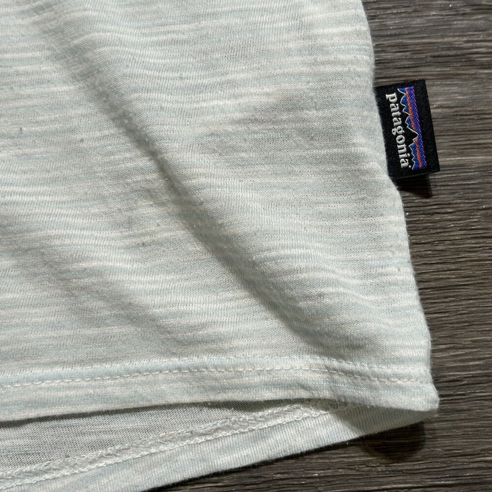 Patagonia Small Mainstay 3/4 Sleeve Top White Blue Stripe Outdoors Hiking Casual - Picture 8 of 9